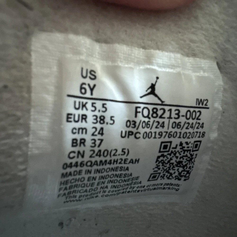Jordan product pair